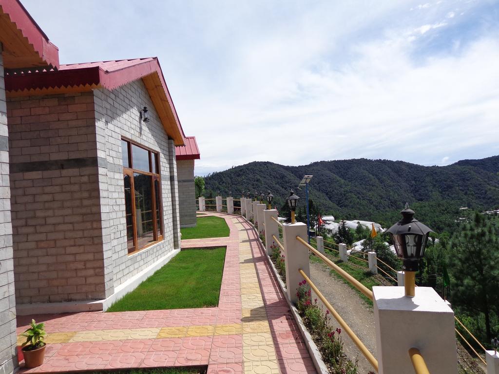 Village Live In Resort Chail Εξωτερικό φωτογραφία