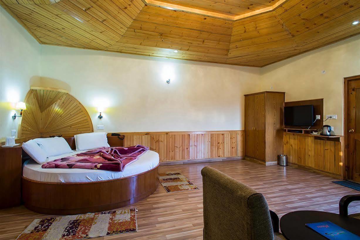 Village Live In Resort Chail Εξωτερικό φωτογραφία