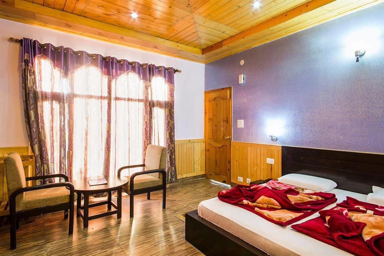 Village Live In Resort Chail Εξωτερικό φωτογραφία