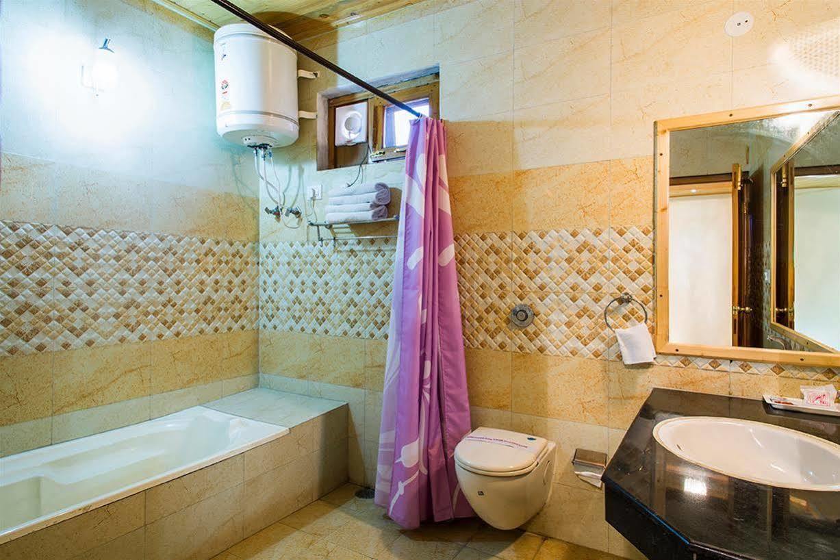 Village Live In Resort Chail Εξωτερικό φωτογραφία